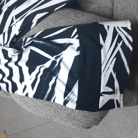 Wonderful vintage abstract black & white dress! Sz L TIANA B. - Picture 4 of 4